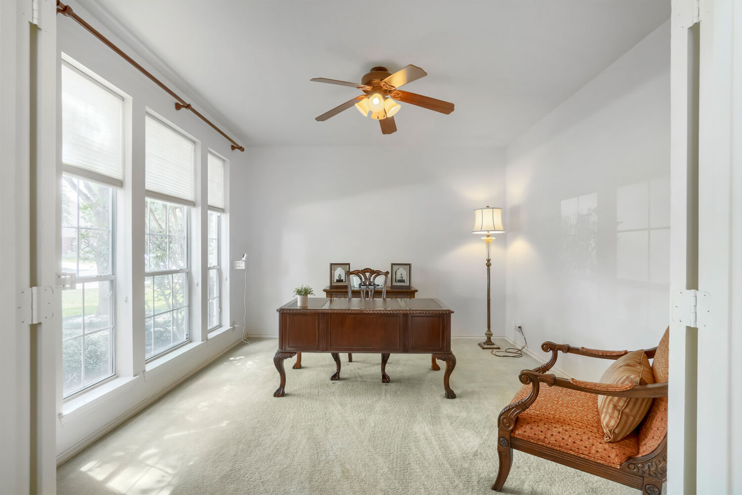 2985 Prairie Bluff Seguin, TX 78155 - Photo 5 of 25 Your dedicated zone to get it done.