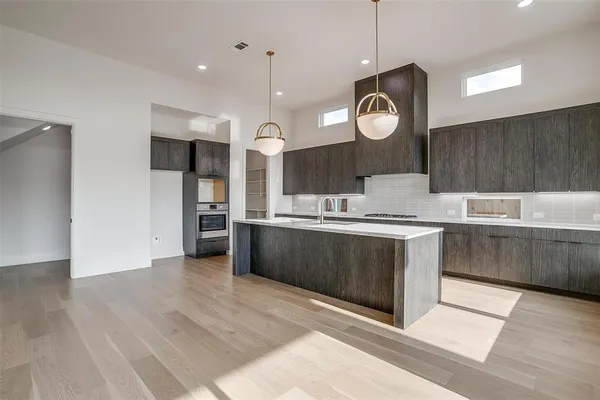$798,971 | 213 Lantern Ridge Drive, Aledo, TX 76008