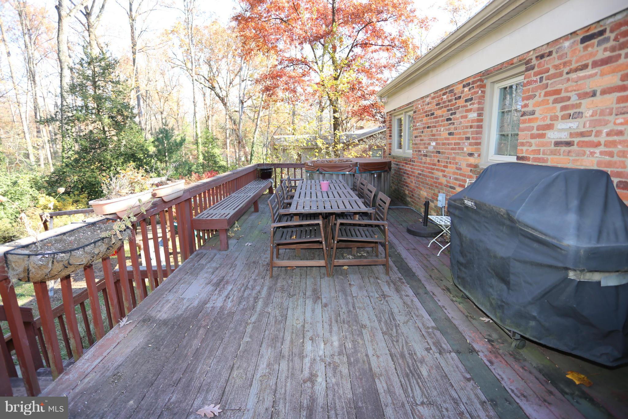 121 Kingsley Road Southwest Vienna, VA 22180 - Photo 24 of 28 Exterior (Rear)
