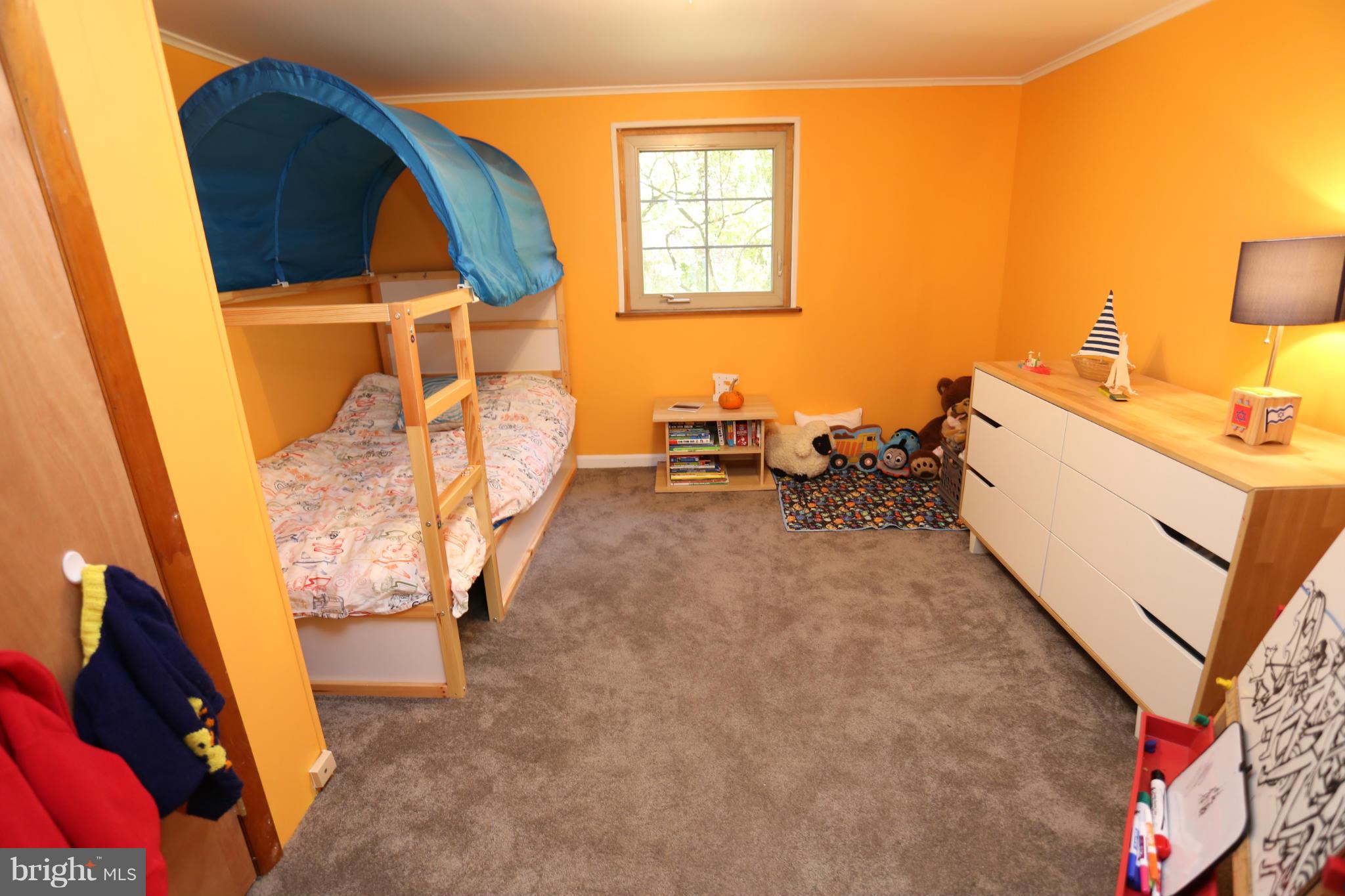 121 Kingsley Road Southwest Vienna, VA 22180 - Photo 27 of 28 Bedroom