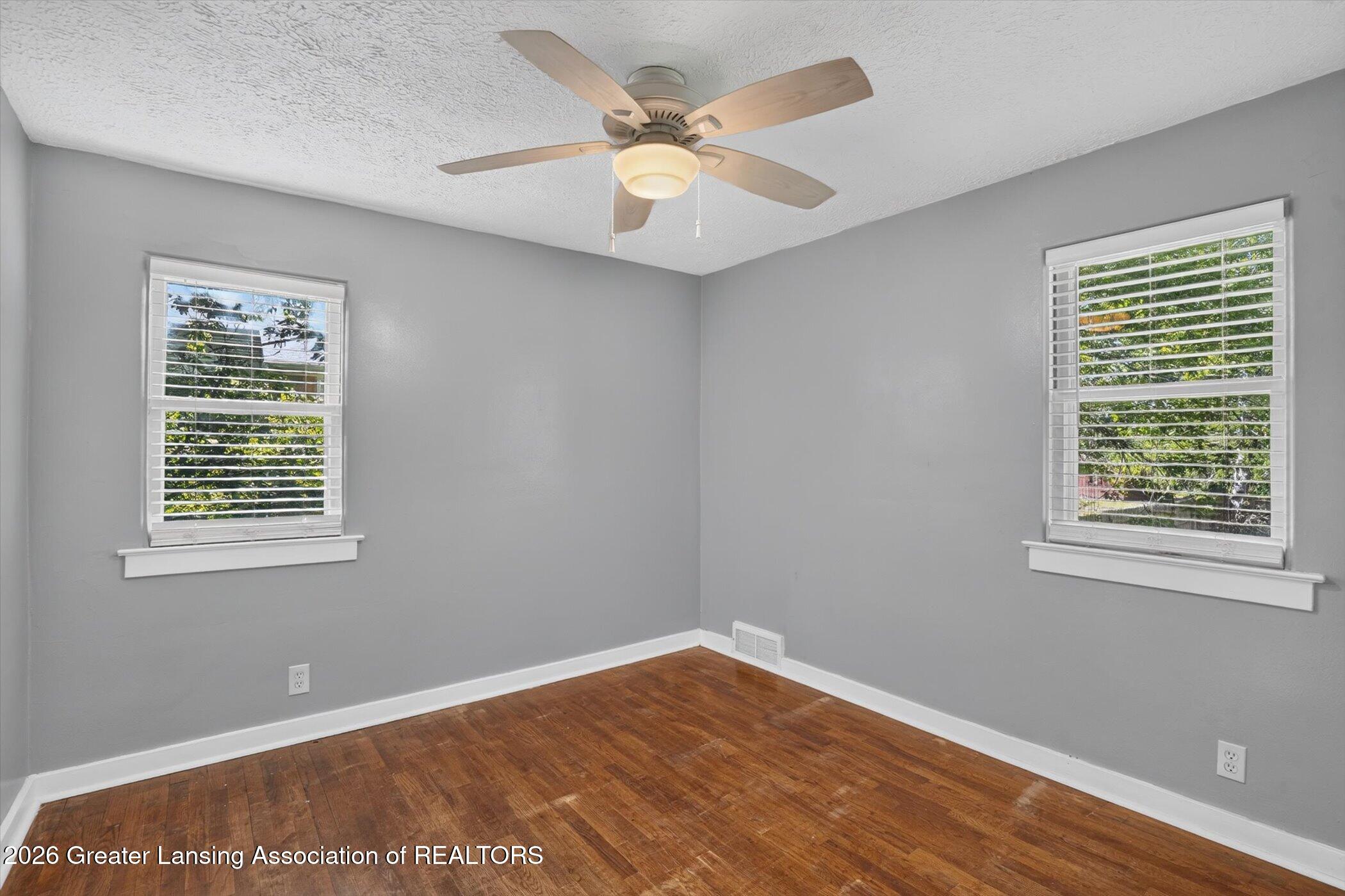 2020 Hamilton Road Okemos, MI 48864 - Photo 18 of 38 19-2020-Hamilton-Rd-WindowStill-Photogra