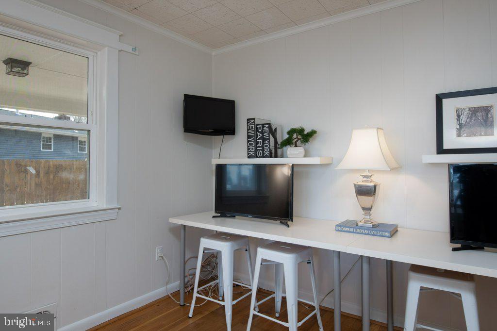 1203 Collingwood Road Alexandria, VA 22308 - Photo 18 of 51 Office/study