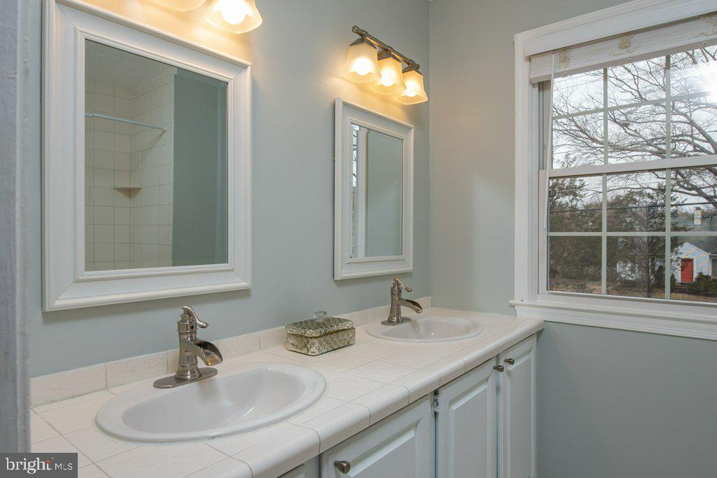 1203 Collingwood Road Alexandria, VA 22308 - Photo 29 of 51 Second floor bathroom