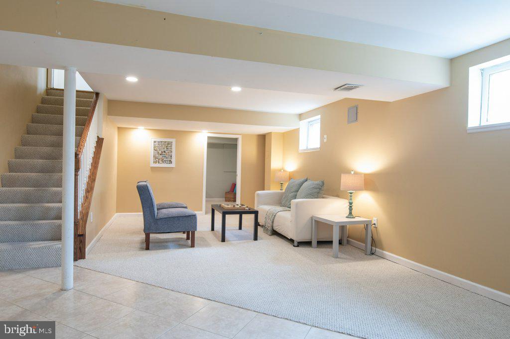 1203 Collingwood Road Alexandria, VA 22308 - Photo 31 of 51 Family room