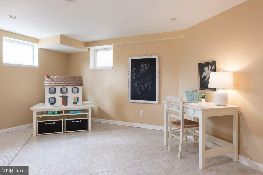 1203 Collingwood Road Alexandria, VA 22308 - Photo 32 of 51 Gallery Image 32