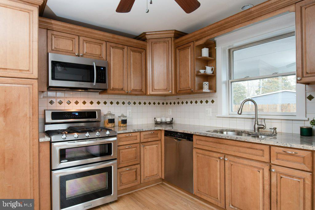 1203 Collingwood Road Alexandria, VA 22308 - Photo 10 of 51 Gallery Image 10