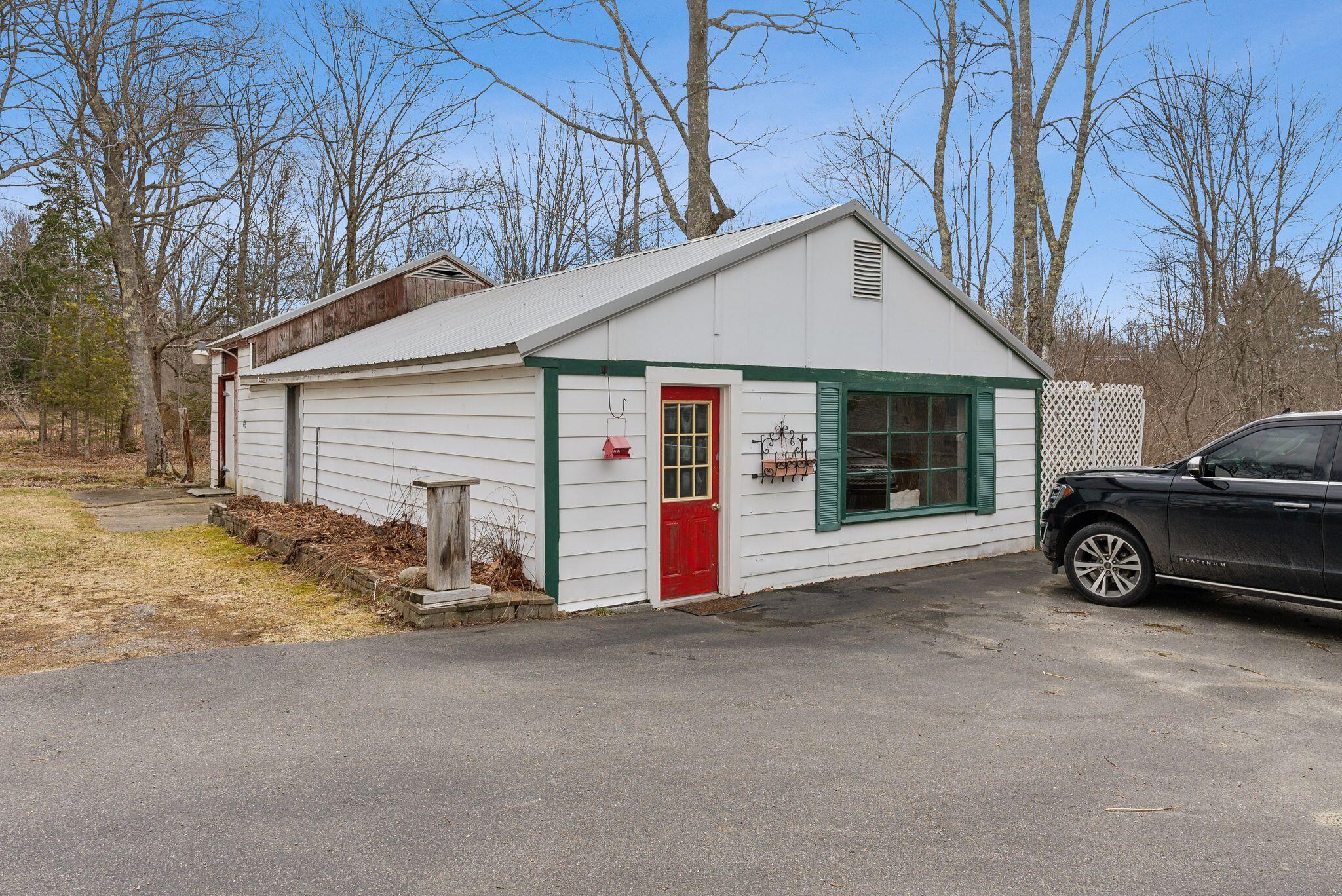 1015 River Road St. George, ME 04860 - Photo 17 of 64 Kohn's Smokehouse
