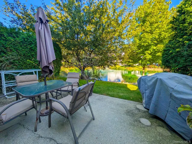 $674,999 | 139 Erin Lane, East Setauket, NY 11733