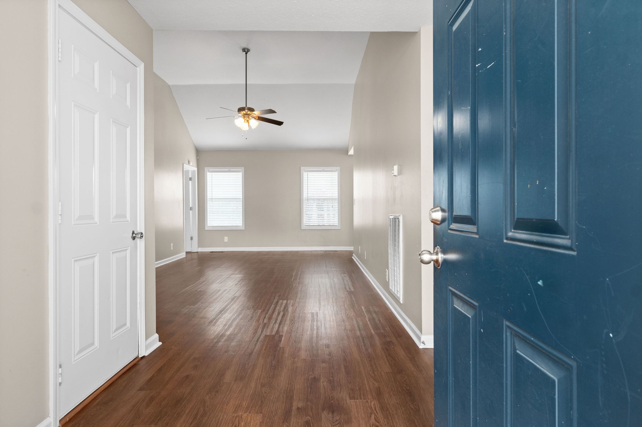 1876 Patton Road Clarksville, TN 37042 - Photo 4 of 30 Gallery Image 4