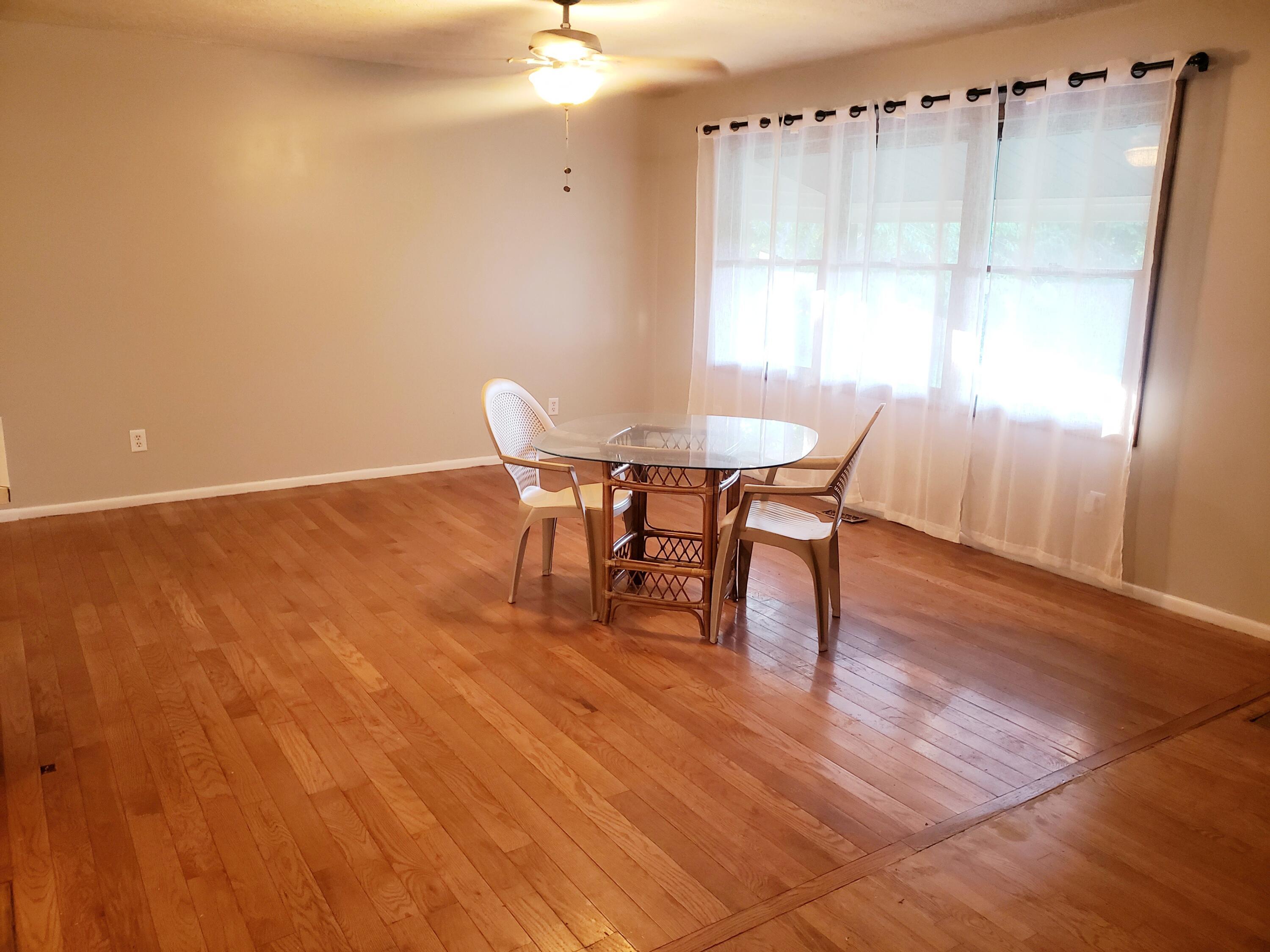 3071 Van Fossen Road Utica, OH 43080 - Photo 11 of 53 Great Room