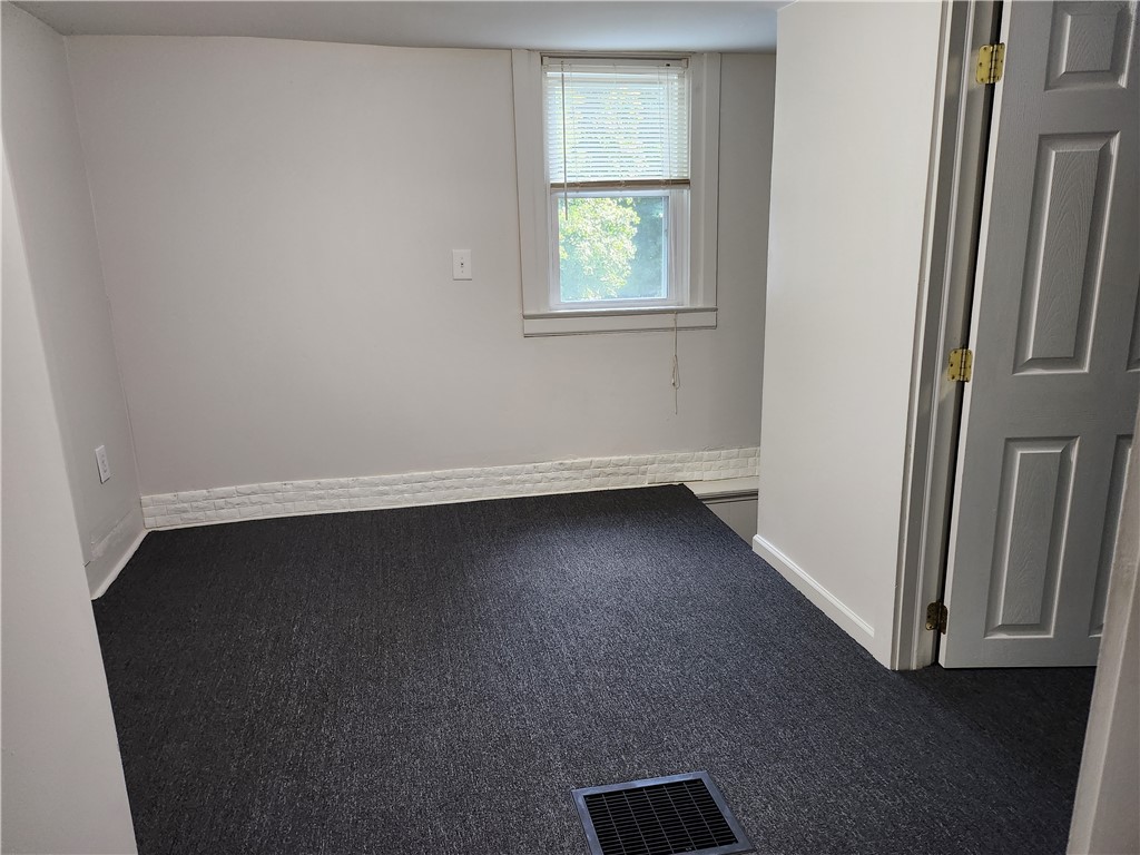 344 Elmgrove Road Greece, NY 14626 - Photo 18 of 28 upstairs landing 11'x8' xtra space for reading n