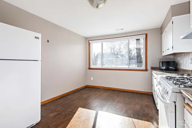 $2,550 | 480 West Grand Avenue, Lake Zurich, IL 60047