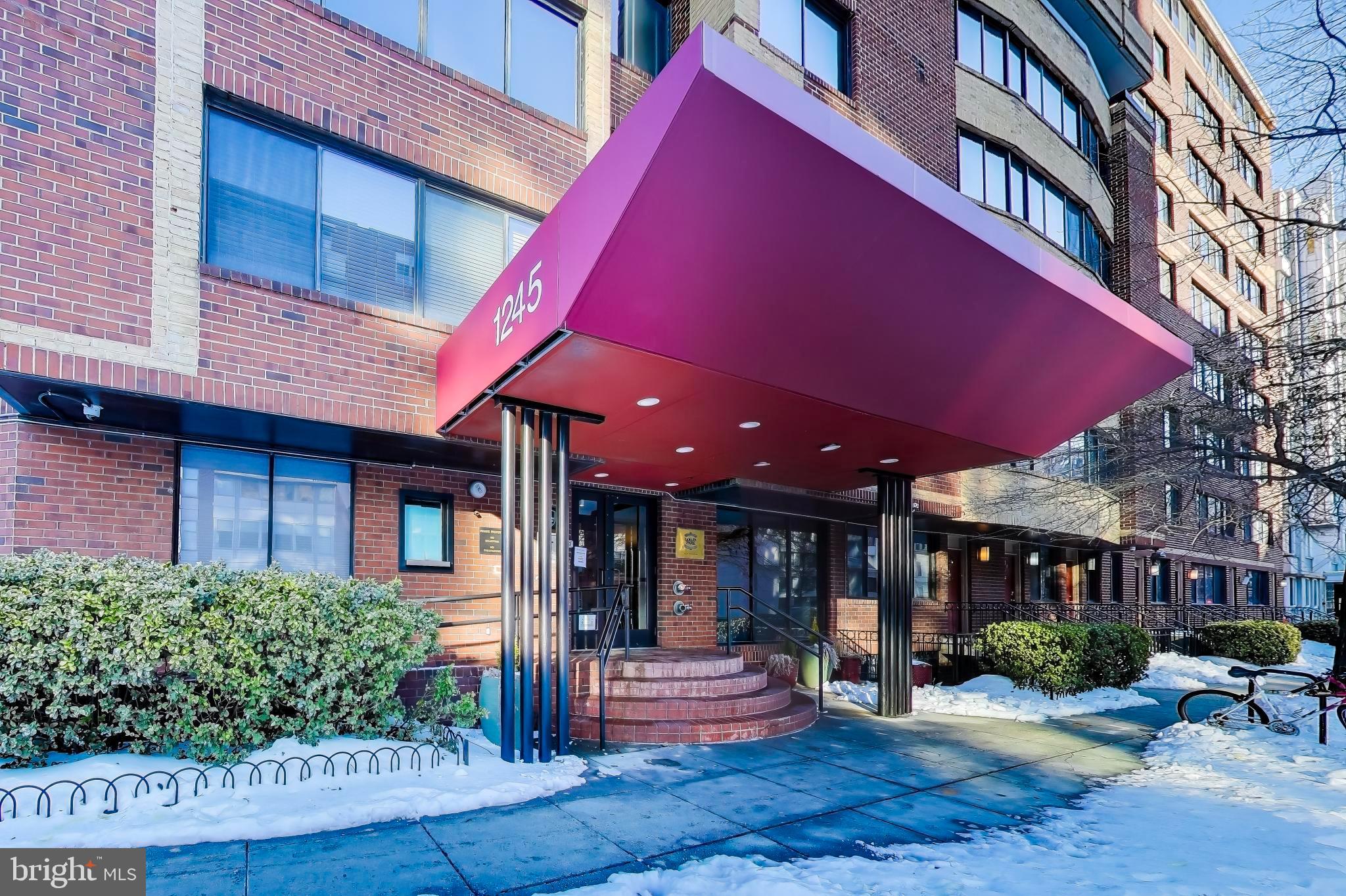 1245 13th Street Northwest, Unit 208 Washington, DC 20005 - Photo 3 of 19 a view of a building with sitting area