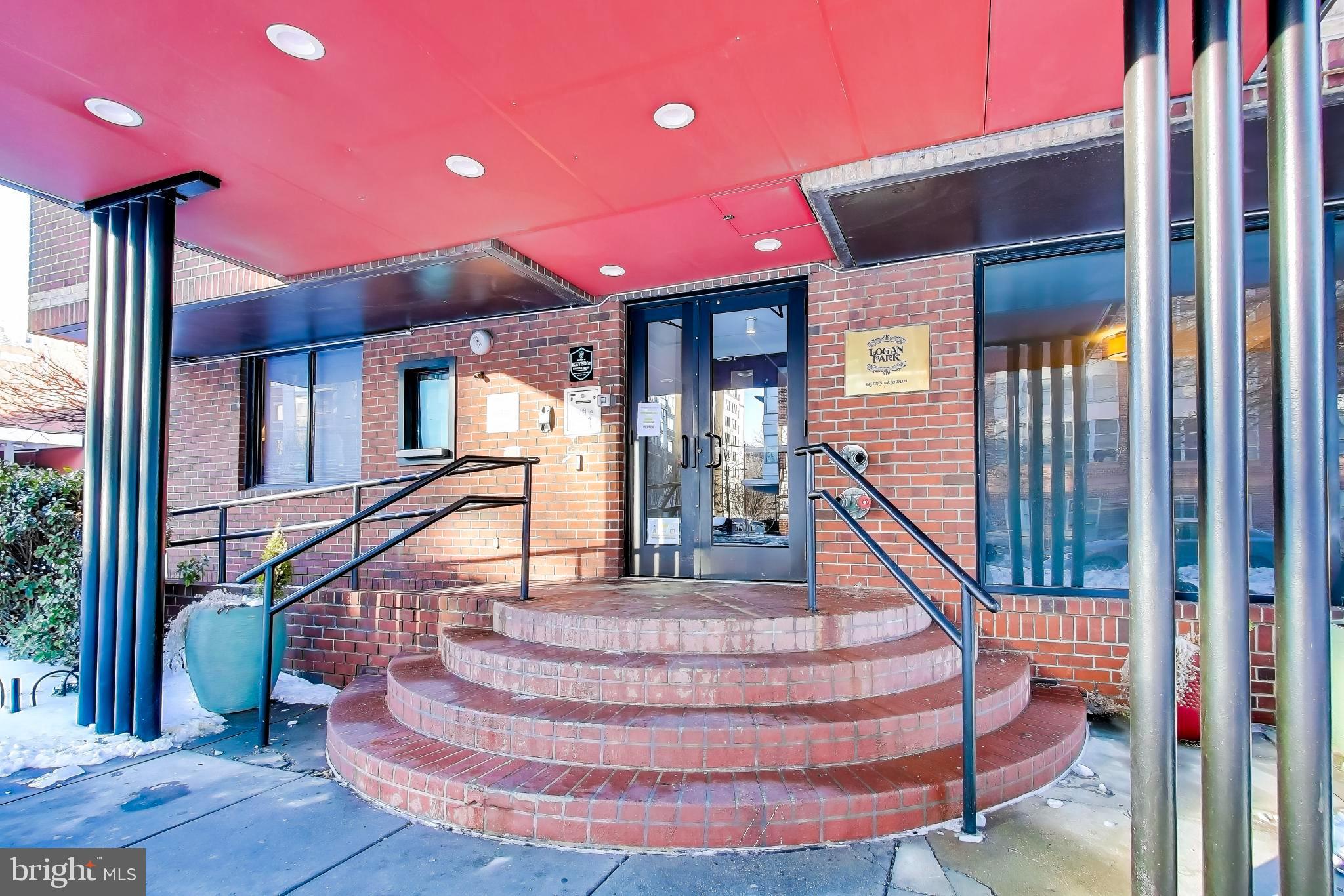 1245 13th Street Northwest, Unit 208 Washington, DC 20005 - Photo 4 of 19 a view of entryway livingroom and hall