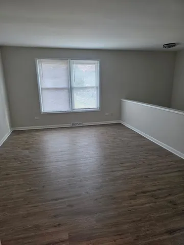 $1,800 | 668 Anita Avenue, Antioch, IL 60002