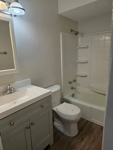 $1,800 | 668 Anita Avenue, Antioch, IL 60002