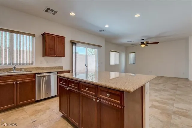 $2,100 | 10822 Merrimack Avenue, Las Vegas, NV 89166