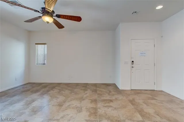 $2,100 | 10822 Merrimack Avenue, Las Vegas, NV 89166