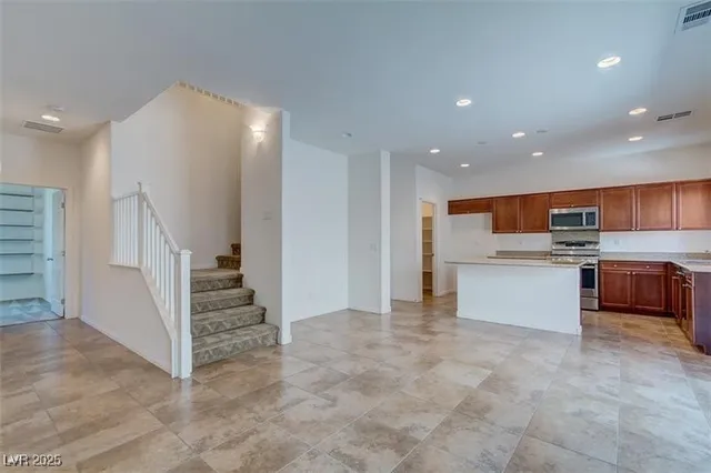 $2,100 | 10822 Merrimack Avenue, Las Vegas, NV 89166