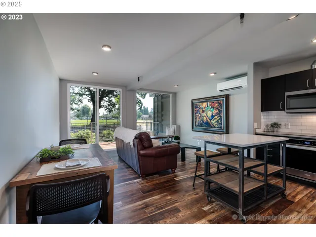 $189,500 | 245 North 7th Street, Unit 2, St. Helens, OR 97051