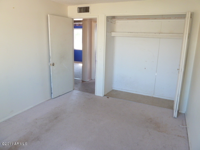 6526 West Berkeley Road Phoenix, AZ 85035 - Photo 12 of 24 021-966647 (16)