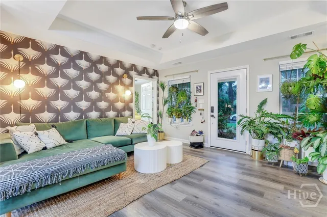 $325,000 | 2120 Vermont Avenue, Savannah, GA 31404