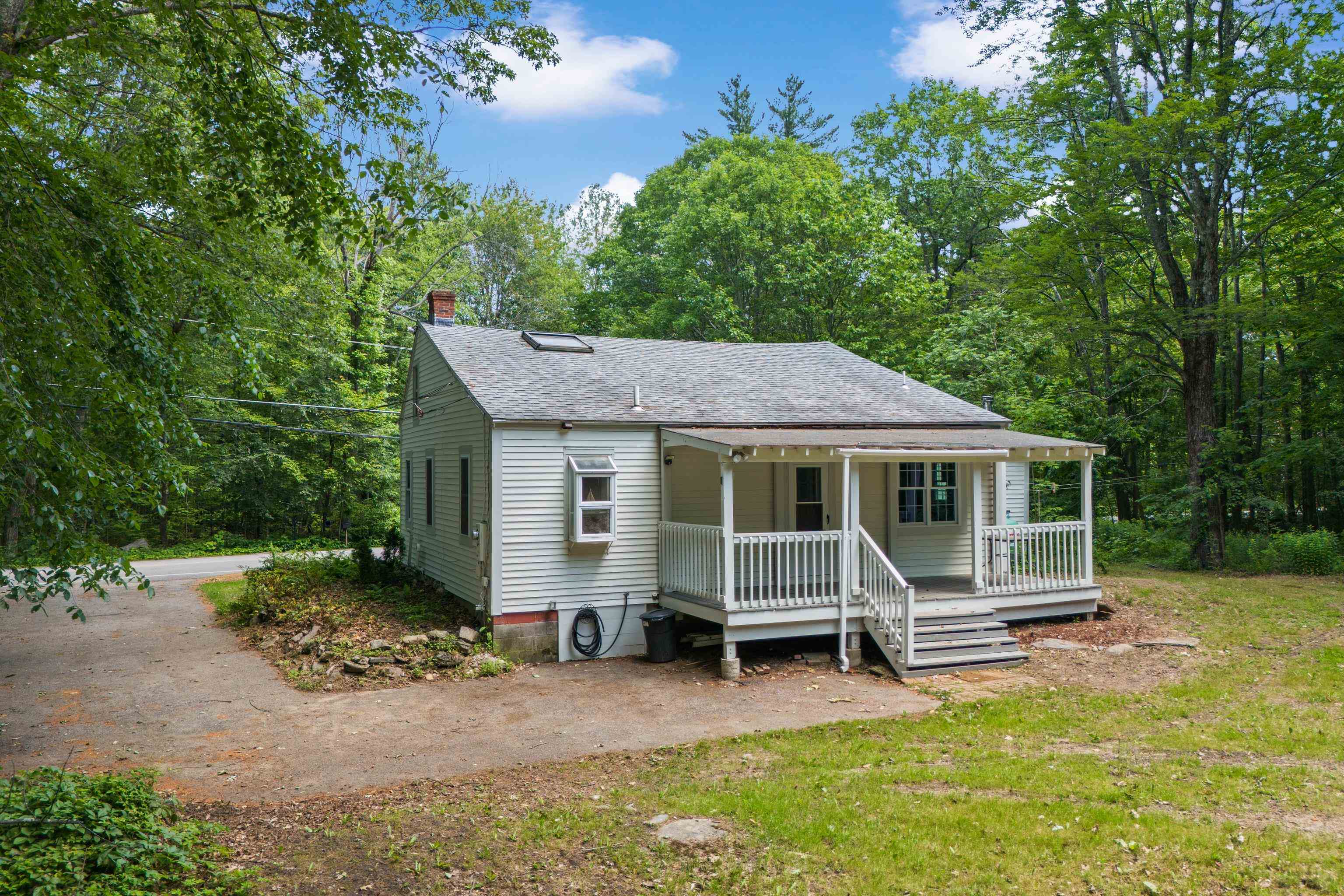 102 Green Road Raymond, NH 03077 - Photo 2 of 41