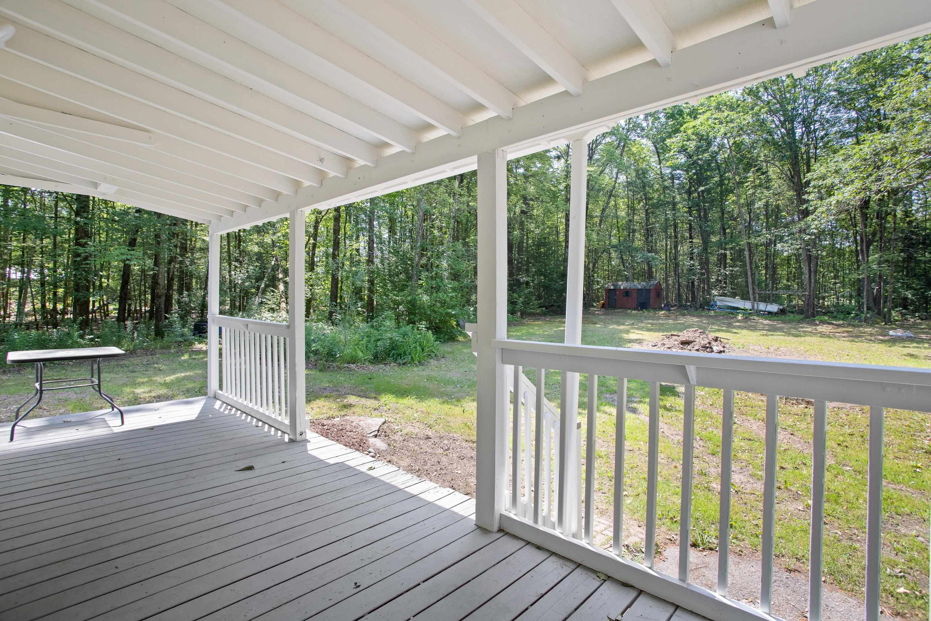 102 Green Road Raymond, NH 03077 - Photo 3 of 41