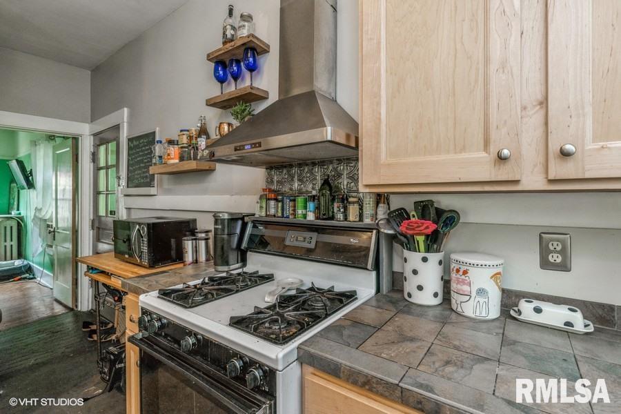 1514 Jersey Ridge Road Davenport, IA 52803 - Photo 10 of 14