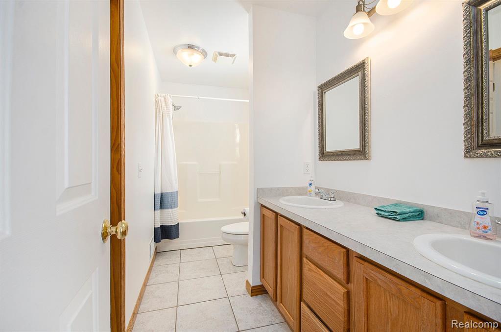 3626 County Farm Road Howell, MI 48843 - Photo 15 of 41