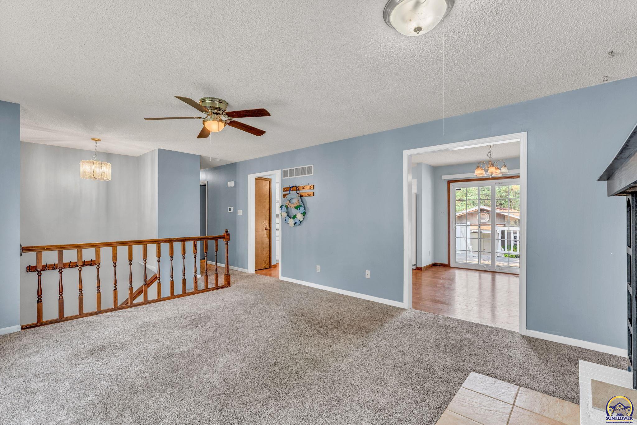 5964 Southwest 23rd Terrace Topeka, KS 66614 - Photo 7 of 43