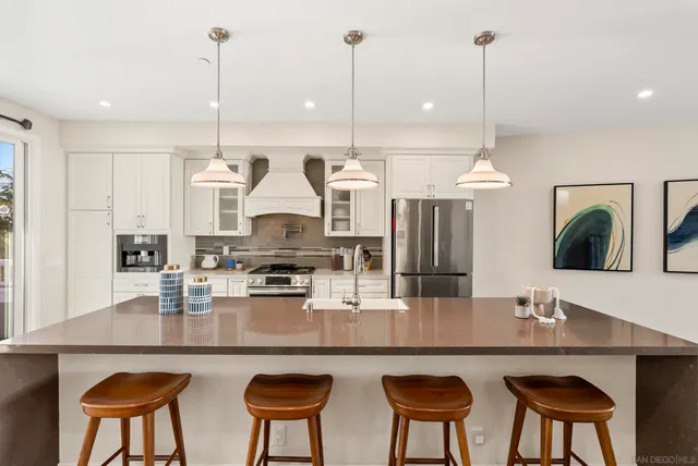 $3,595,000 | 247 Playa Del Norte Street, La Jolla, CA 92037