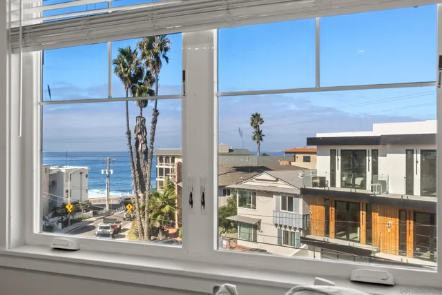 $3,595,000 | 247 Playa Del Norte Street, La Jolla, CA 92037