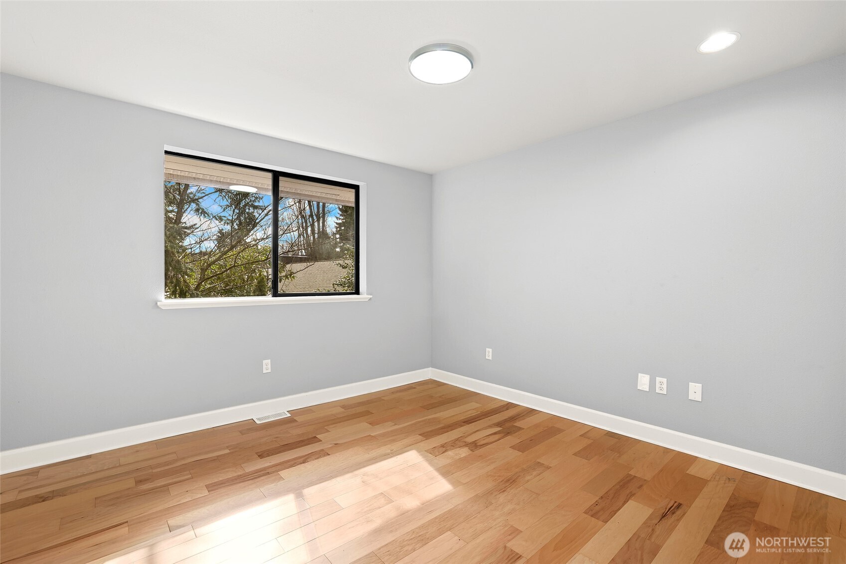 20604 4th Avenue South Des Moines, WA 98198 - Photo 23 of 39