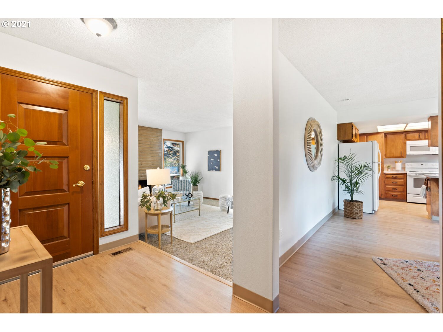6965 Southwest Molalla Bend Road Wilsonville, OR 97070 - Photo 3 of 27 Gallery Image 3