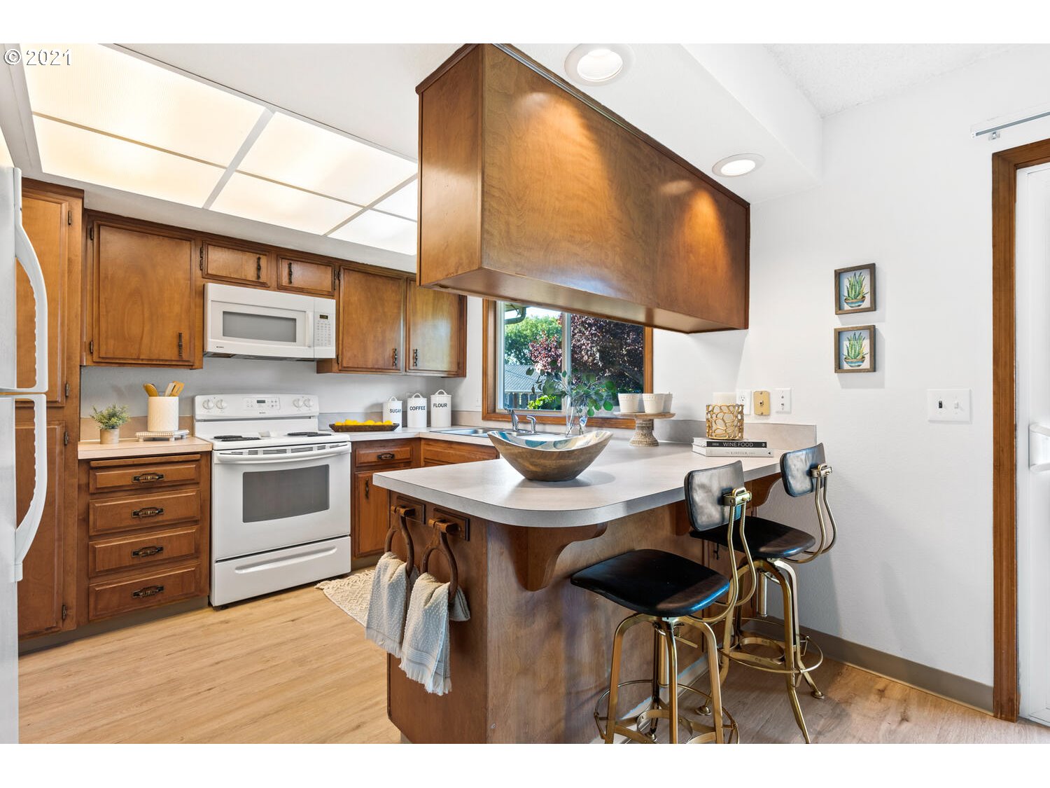 6965 Southwest Molalla Bend Road Wilsonville, OR 97070 - Photo 6 of 27 Gallery Image 6