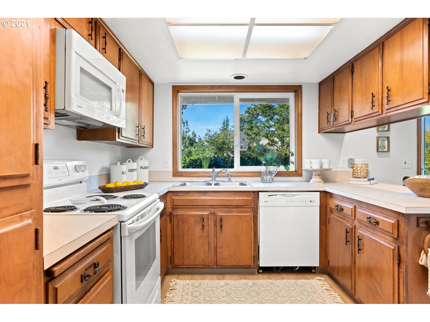 6965 Southwest Molalla Bend Road Wilsonville, OR 97070 - Photo 8 of 27 Gallery Image 8