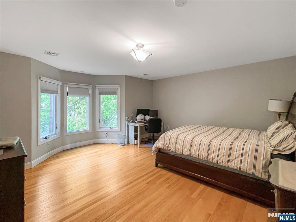 445 Nevada Street Paramus, NJ 07652 - Photo 34 of 50