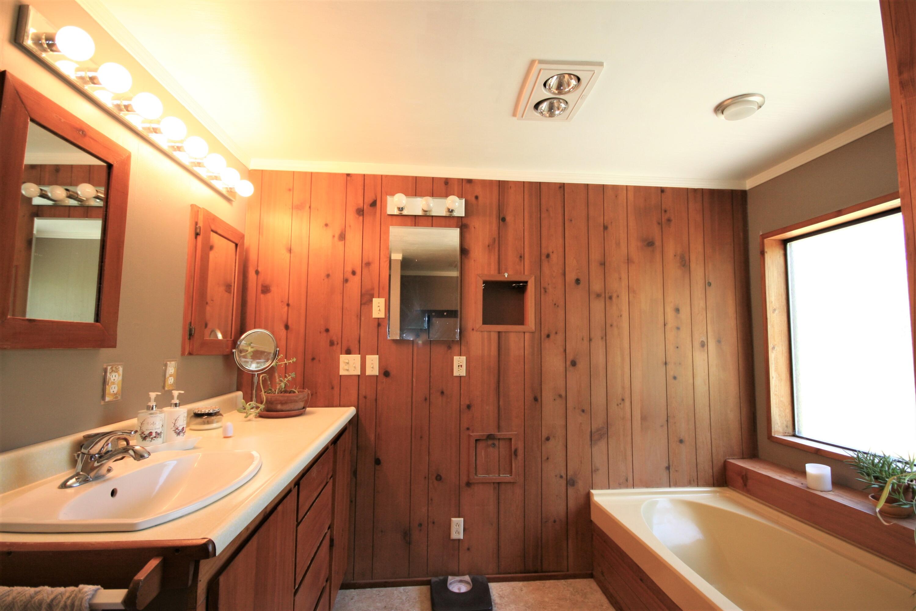 9075 Upper Applegate Road Jacksonville, OR 97530 - Photo 23 of 73 IMG_2446