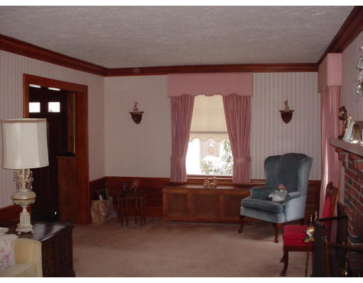 21 Waldo Road Milton, MA 02186 - Photo 3 of 10 Gallery Image 3