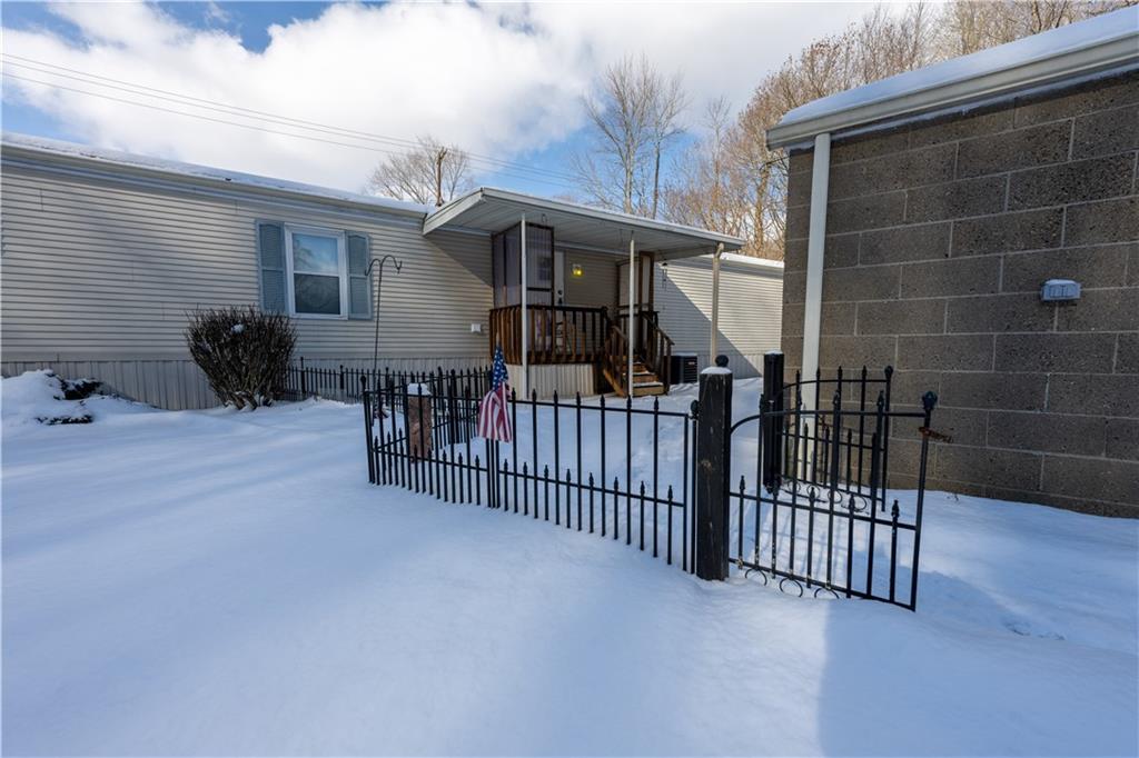 476 Blockhouse Run Road New Brighton, PA 15066 - Photo 2 of 20 Gallery Image 2