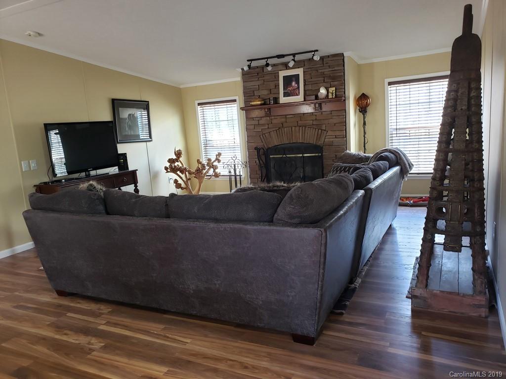 625 Morgan Hill Road Fairview, NC 28730 - Photo 3 of 22 Gallery Image 3