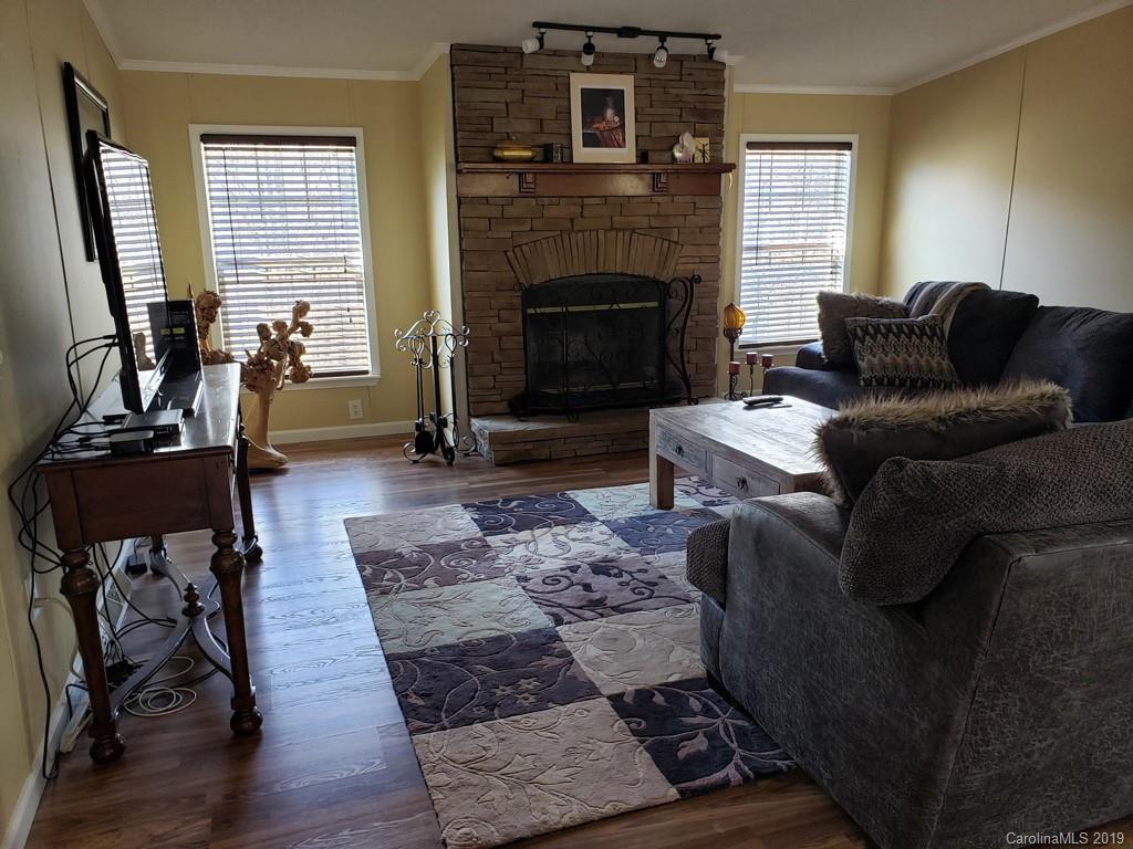 625 Morgan Hill Road Fairview, NC 28730 - Photo 4 of 22 Gallery Image 4