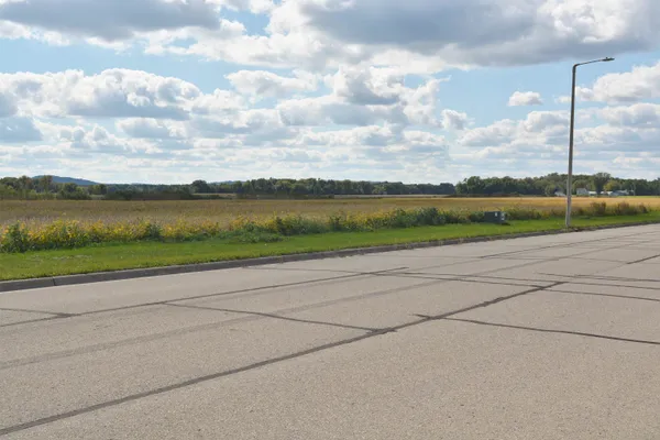 $65,900 | L0-t 16 Sommerset Spring Green, Spring Green, WI 53588