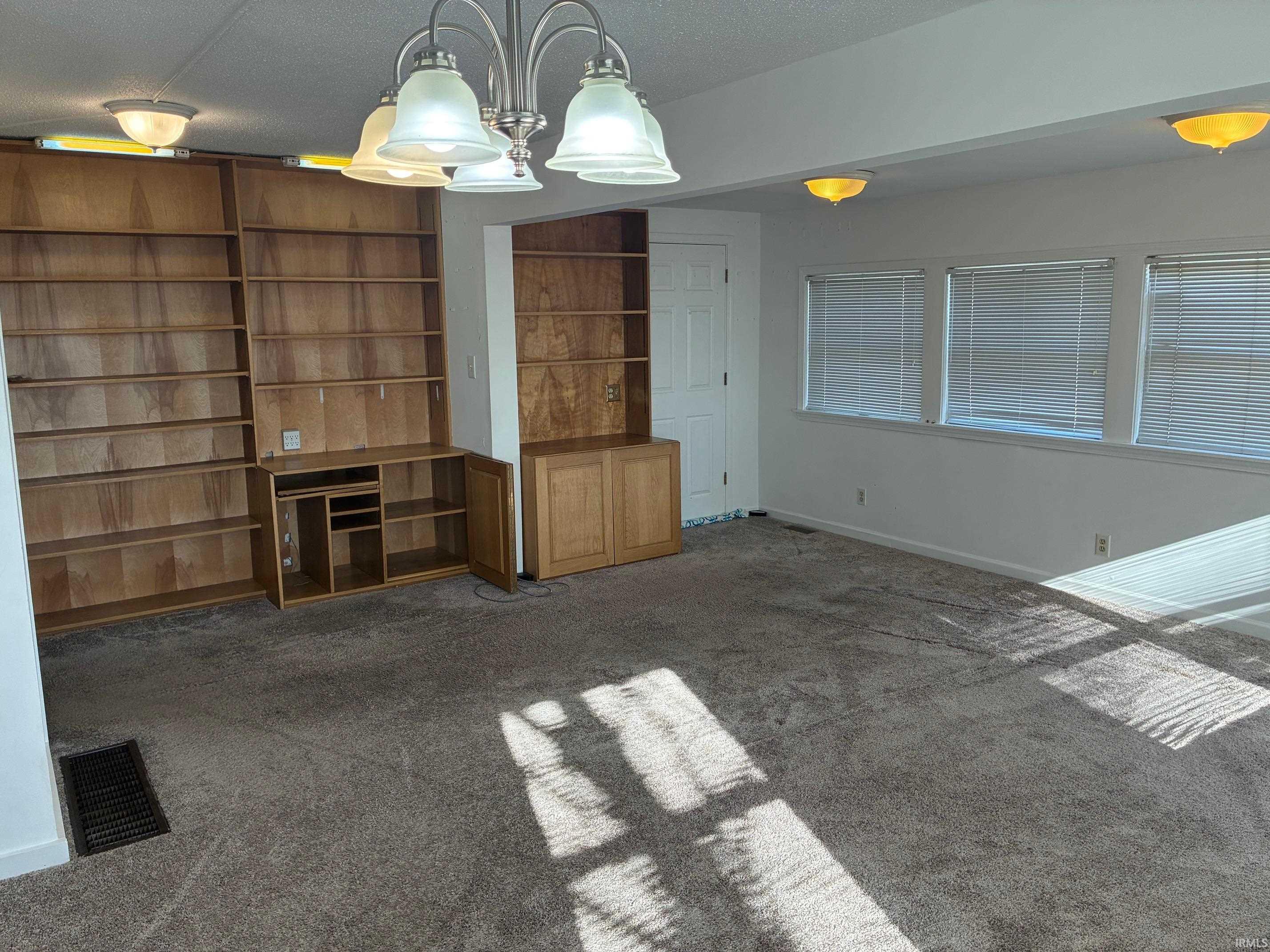 7059 Beal Road Vincennes, IN 47591 - Photo 8 of 27