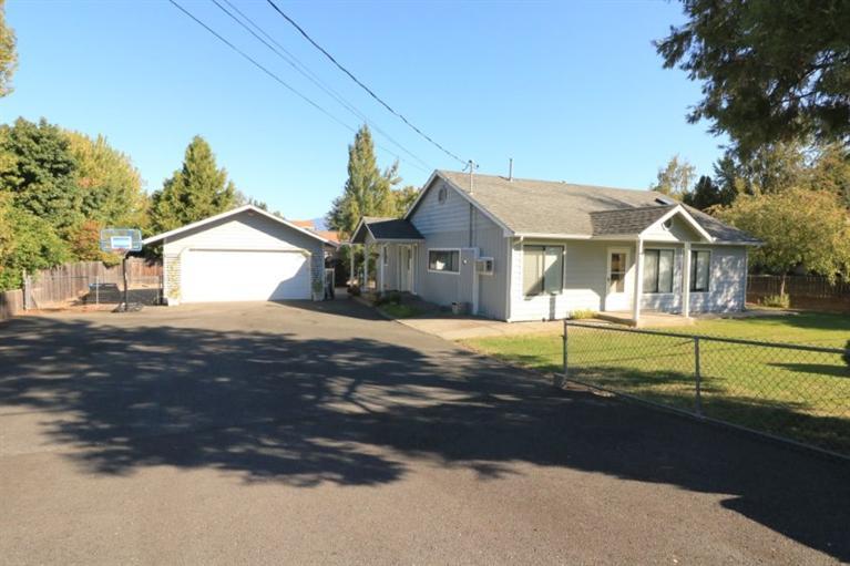802 West Harbeck Road Grants Pass, OR 97527 - Photo 17 of 24 Additional Photo