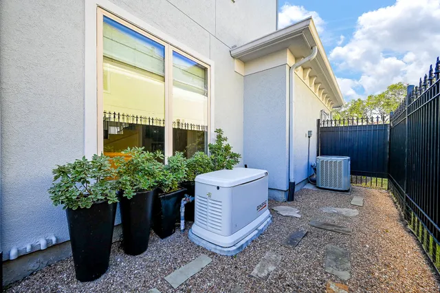 $1,099,000 | 3815 Antibes Lane, Houston, TX 77082