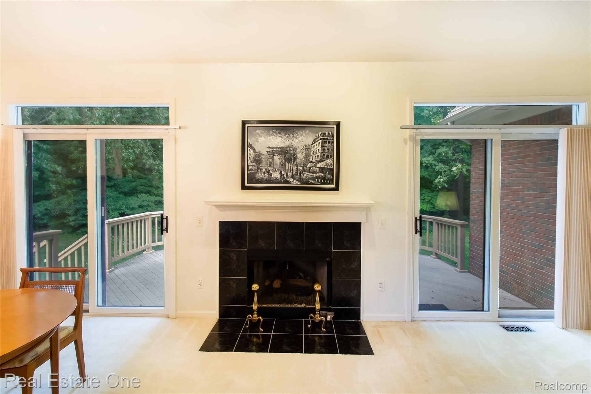 1070 Bluebird Drive, Unit 31 Rochester, MI 48307 - Photo 14 of 24 LivingRoom_7.jpg