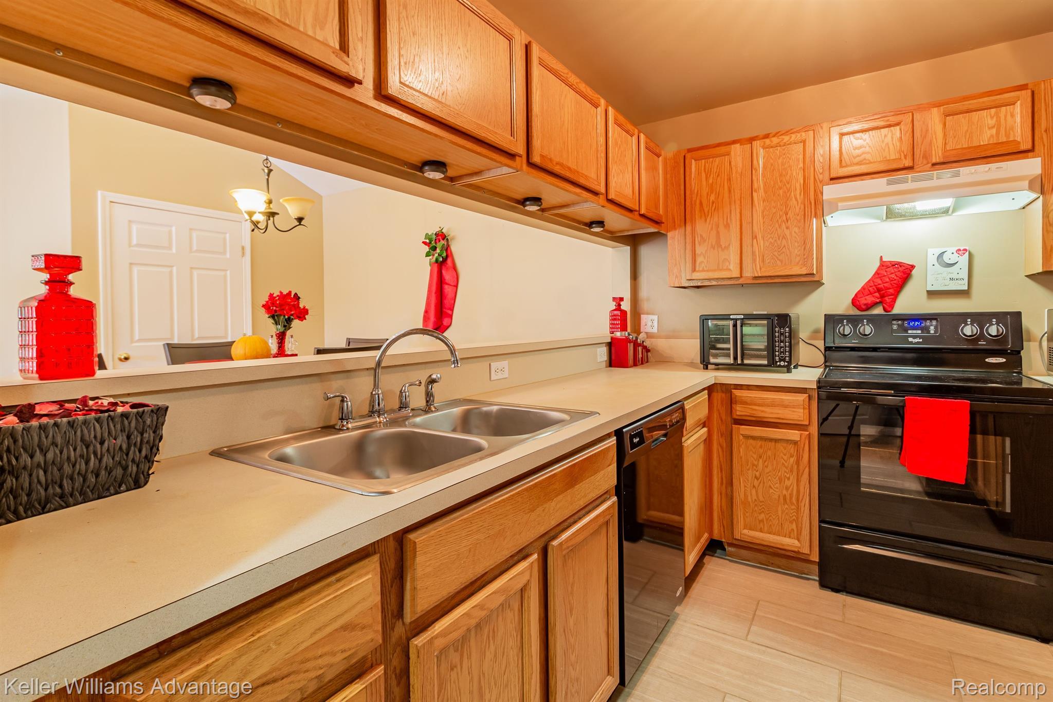 3635 Reeves Drive Melvindale, MI 48122 - Photo 4 of 26 Gallery Image 4