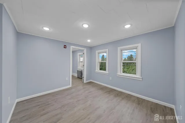 $1,975 | 6 1st Avenue, Raritan, NJ 08869